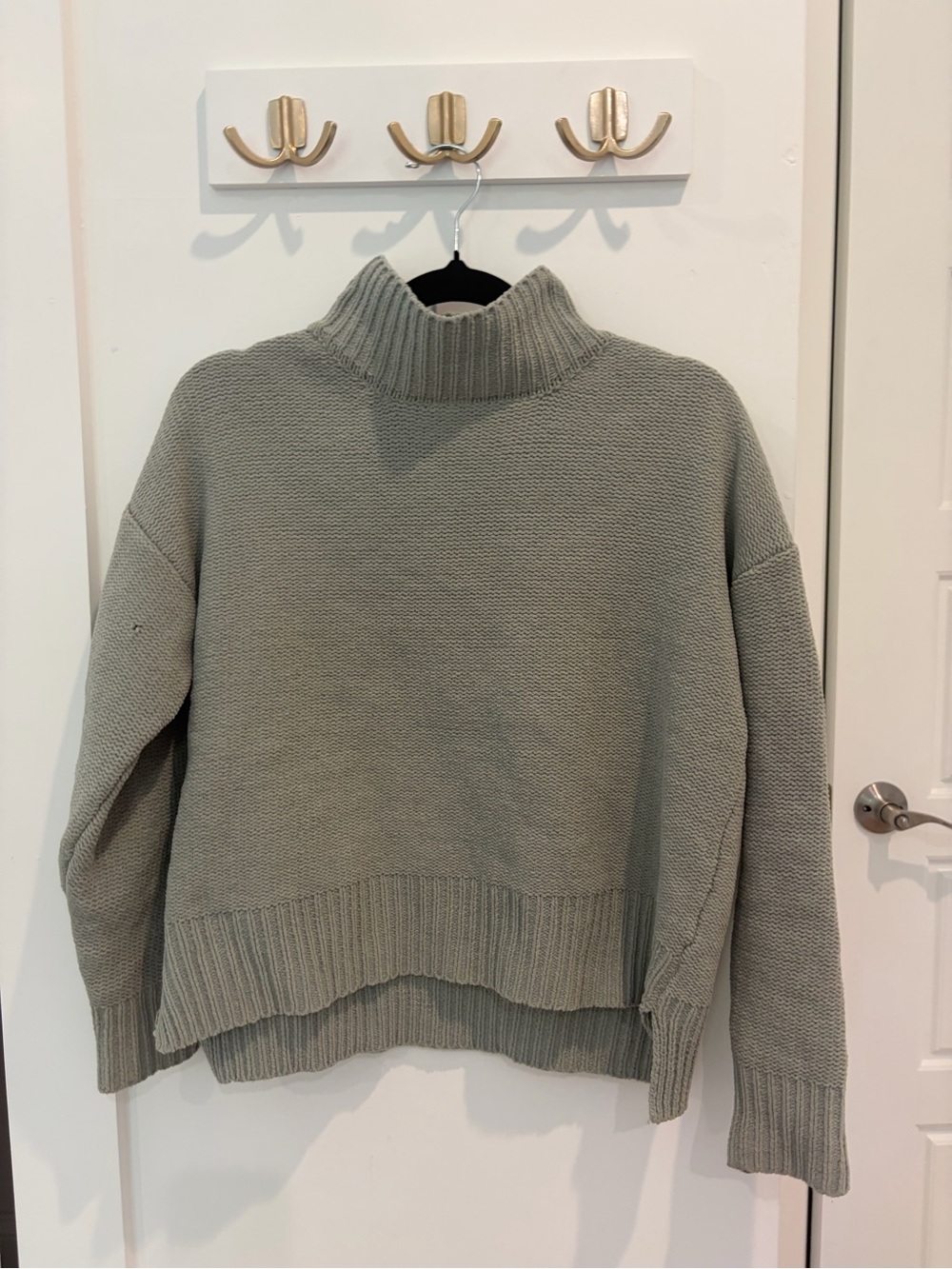 Waffle Knit Turtle/Mockneck Sweater in Sage Green